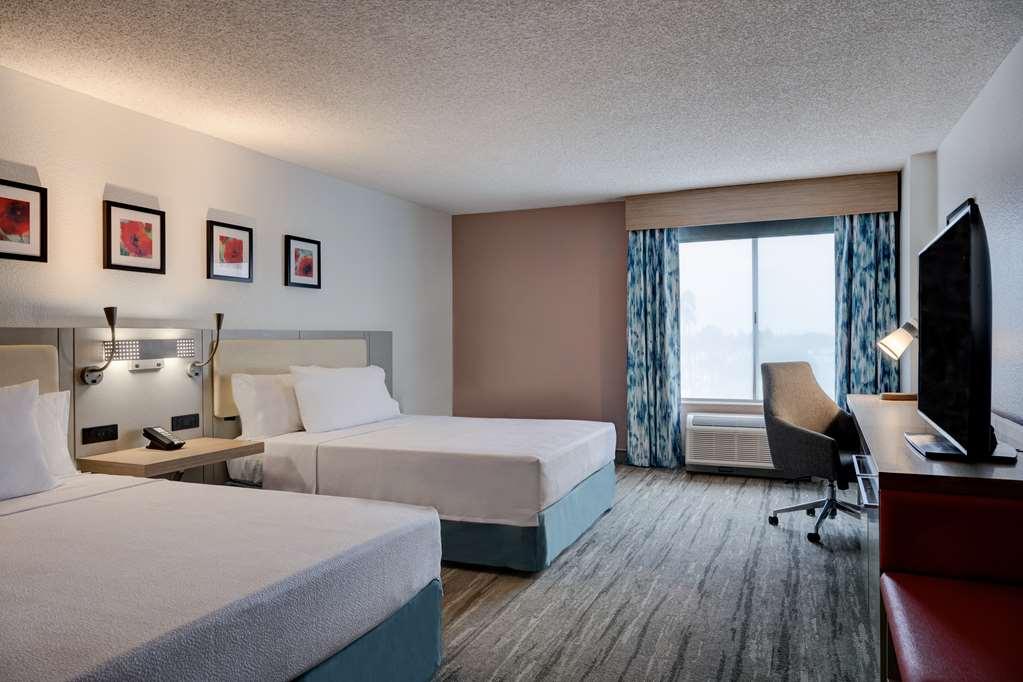 Hilton Garden Inn Anaheim/Garden Grove Room photo